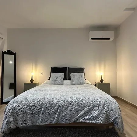 Вилла Maison 6 Pers Centre Circuit Et Arenes *